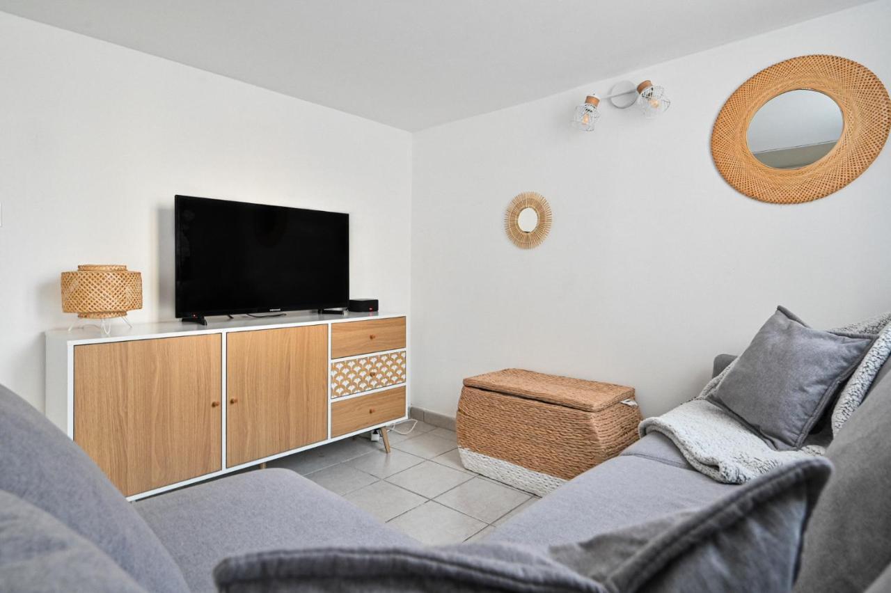 Jolie Appartement Climatise ลาซิโอตาต์ ภายนอก รูปภาพ